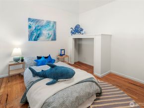 19513 Meridian Avenue N, Shoreline WA 98133