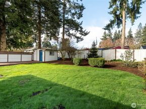 19513 Meridian Avenue N, Shoreline WA 98133
