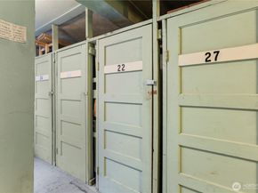 4725 15th Avenue NE 22, Seattle WA 98105