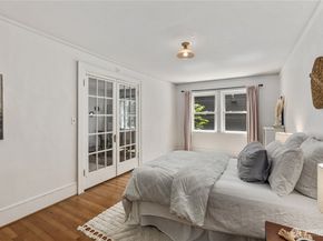 4725 15th Avenue NE 22, Seattle WA 98105