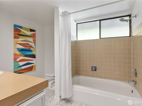 17101 146th Avenue SE, Renton WA 98058