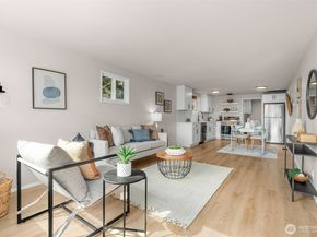 724 N 104th Street, Seattle WA 98133