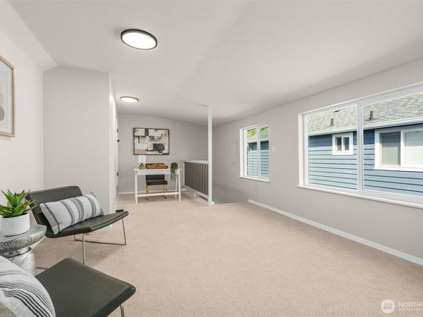 724 N 104th Street, Seattle WA 98133