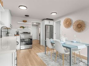 724 N 104th Street, Seattle WA 98133