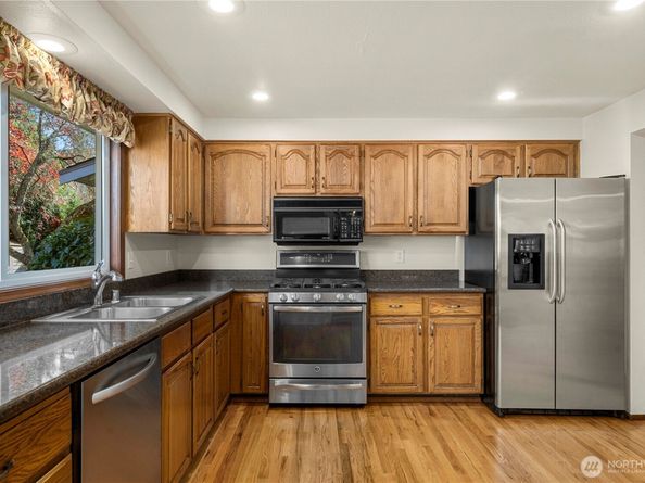 18220 149th Avenue SE, Renton WA 98058