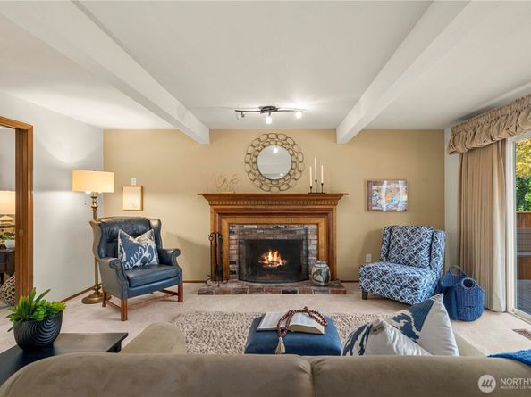18220 149th Avenue SE, Renton WA 98058