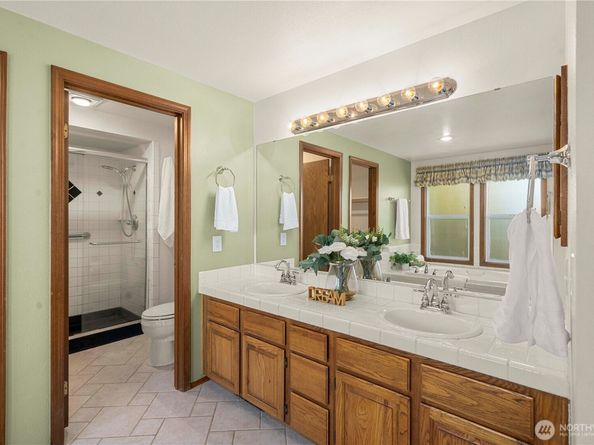 18220 149th Avenue SE, Renton WA 98058