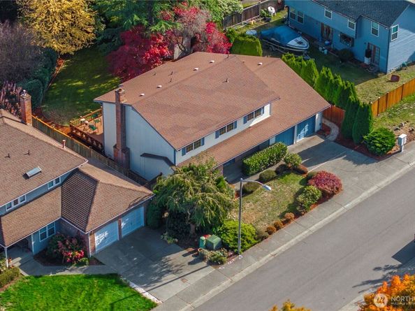 18220 149th Avenue SE, Renton WA 98058