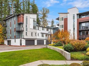 23111 NE 8th Street D4, Sammamish WA 98074