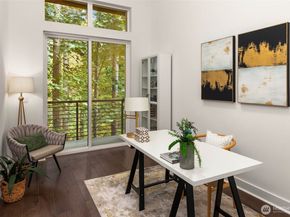 23111 NE 8th Street D4, Sammamish WA 98074