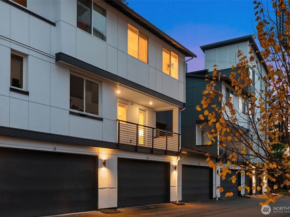 23111 NE 8th Street D4, Sammamish WA 98074