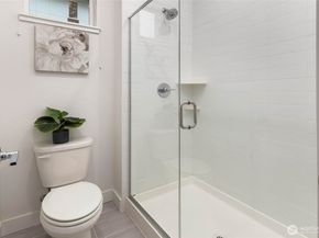 23111 NE 8th Street D4, Sammamish WA 98074
