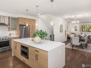 23111 NE 8th Street D4, Sammamish WA 98074