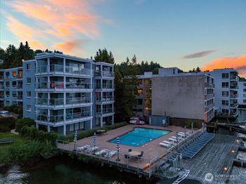 720 Lakeside Avenue S