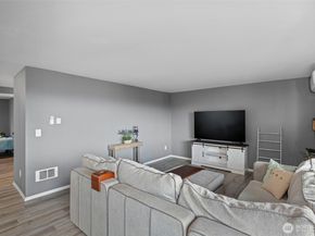 3340 Narrows View Lane NE 103, Bremerton WA 98310