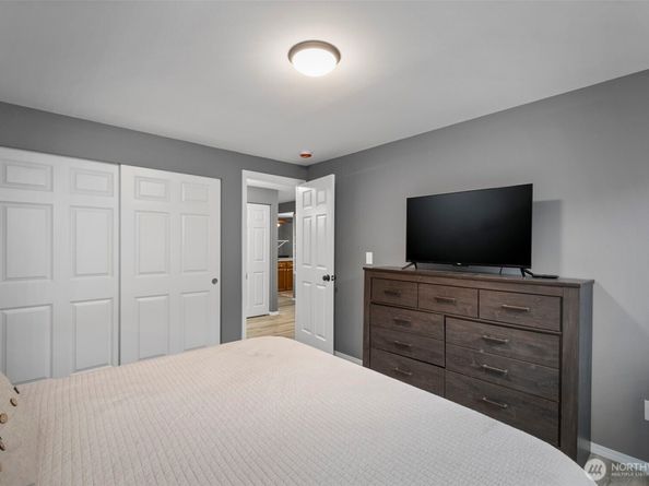 3340 Narrows View Lane NE 103, Bremerton WA 98310