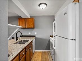 3340 Narrows View Lane NE 103, Bremerton WA 98310