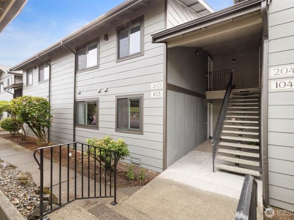 3340 Narrows View Lane NE 103, Bremerton WA 98310