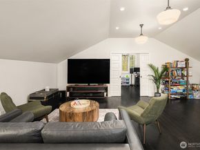 1060 Spruce Street, Edmonds WA 98020
