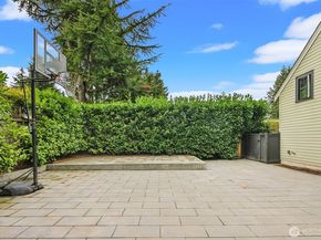 1060 Spruce Street, Edmonds WA 98020