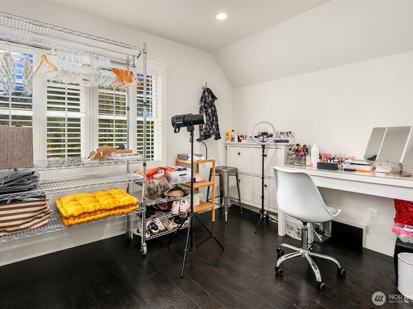 1060 Spruce Street, Edmonds WA 98020