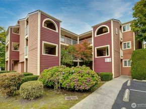 7292 W Lake Sammamish Parkway NE 4306, Redmond WA 98052