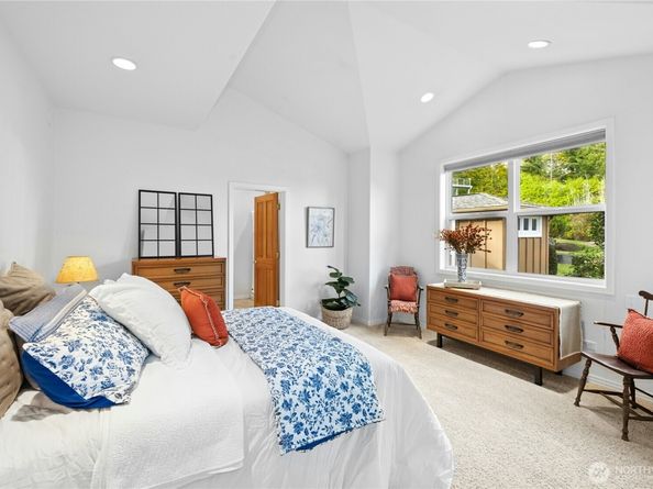 21322 NE President Point Road, Kingston WA 98346