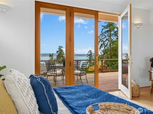 21322 NE President Point Road, Kingston WA 98346