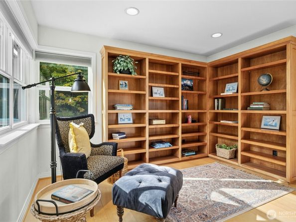 21322 NE President Point Road, Kingston WA 98346