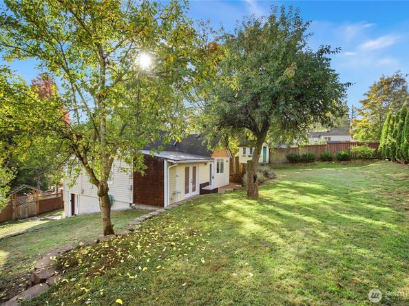 1801 Martin Luther King Jr. Way, Seattle WA 98122