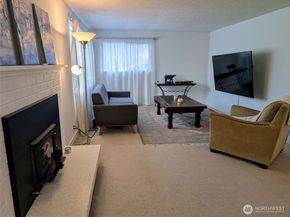 936 N 101 Street, Seattle WA 98133