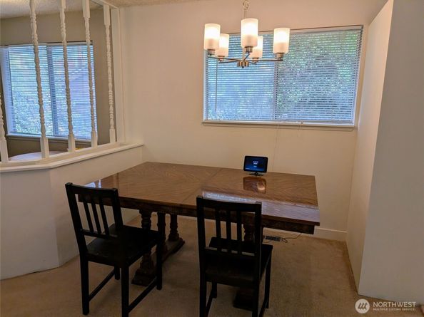 936 N 101 Street, Seattle WA 98133