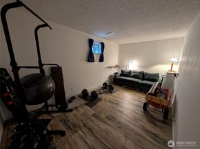 936 N 101 Street, Seattle WA 98133