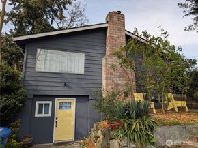 936 N 101 Street, Seattle WA 98133