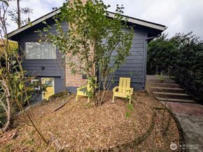 936 N 101 Street, Seattle WA 98133