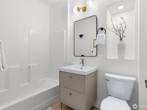 6507 41st Avenue SW, Seattle WA 98136