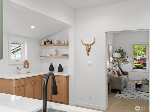 6507 41st Avenue SW, Seattle WA 98136