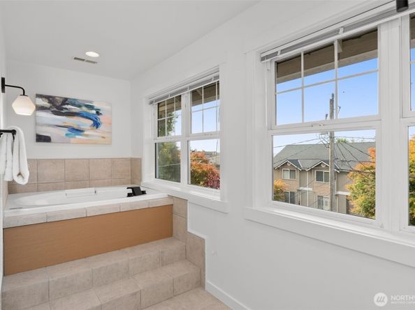 6507 41st Avenue SW, Seattle WA 98136