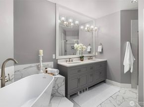 8850 Redmond Woodinville Road NE 305, Redmond WA 98052