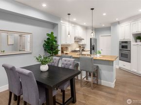 8850 Redmond Woodinville Road NE 305, Redmond WA 98052