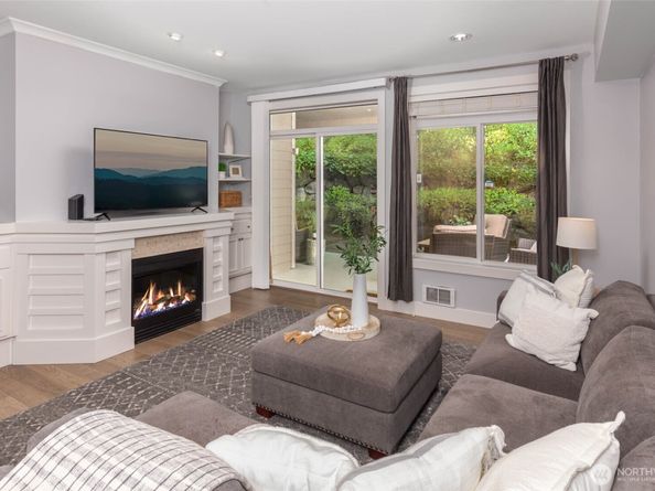 8850 Redmond Woodinville Road NE 305, Redmond WA 98052