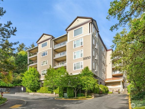 8850 Redmond Woodinville Road NE 305, Redmond WA 98052