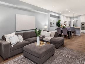 8850 Redmond Woodinville Road NE 305, Redmond WA 98052