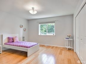 4 148 Place SW, Lynnwood WA 98087