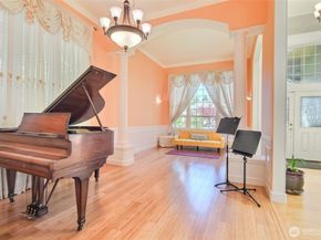 4 148 Place SW, Lynnwood WA 98087