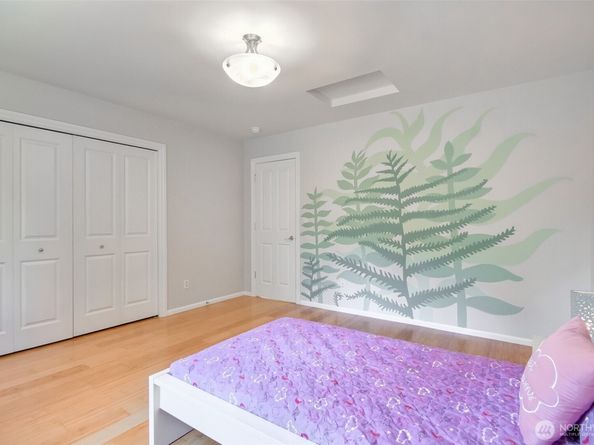 4 148 Place SW, Lynnwood WA 98087
