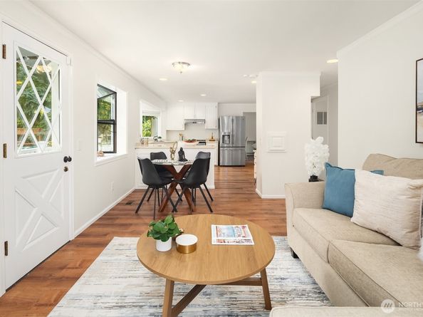 18811 SE 42nd Street, Issaquah WA 98027