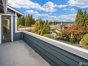 18811 SE 42nd Street, Issaquah WA 98027