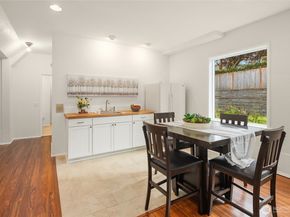 18811 SE 42nd Street, Issaquah WA 98027