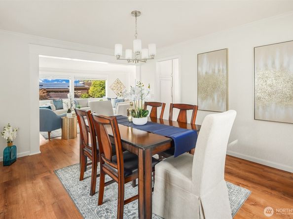 18811 SE 42nd Street, Issaquah WA 98027